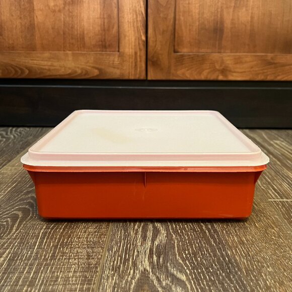 Tupperware Square Container with Lid - Picture 1 of 10